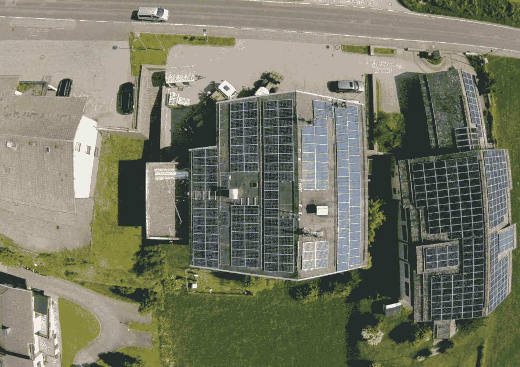 Freiwillige Feuerwehr Weißensee_Kärnten Solar Foto von der PV-Anlage auf dem Dach der Freiwilligen Feuerwehr Weißensee