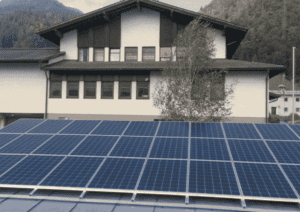Foto der Photovoltaikanlage auf dem Gemeindeamt in Kirchbach