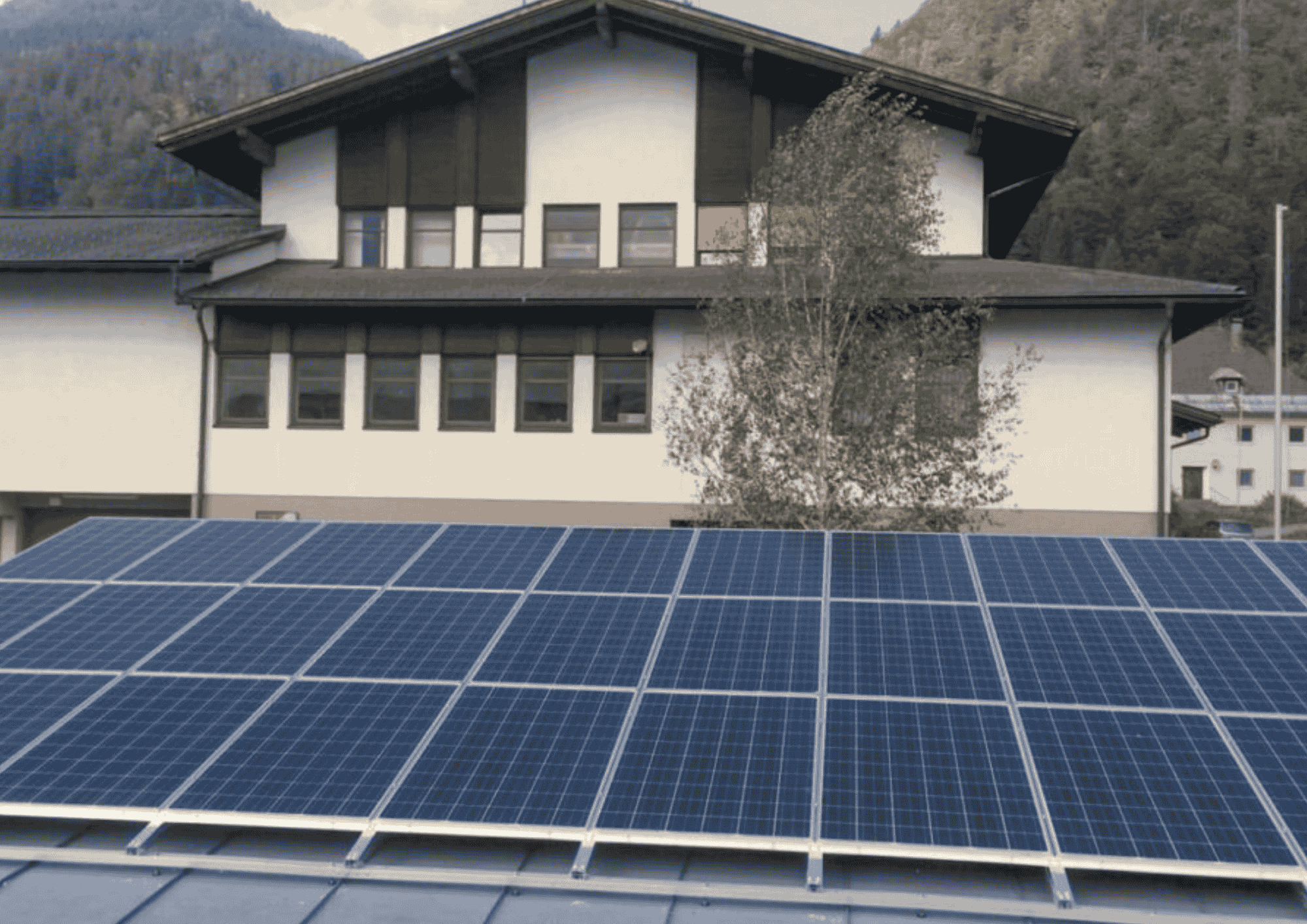Gemeindeamt Kirchbach_Kärnten Solar Foto der Photovoltaikanlage auf dem Gemeindeamt in Kirchbach